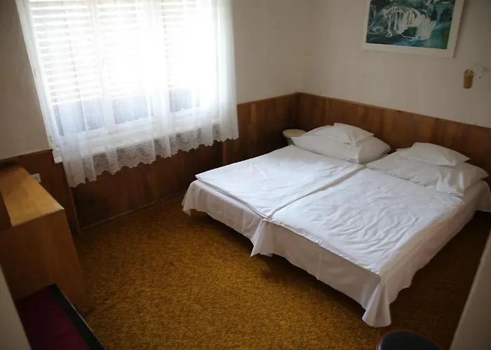 Simply Szallo Pensiune